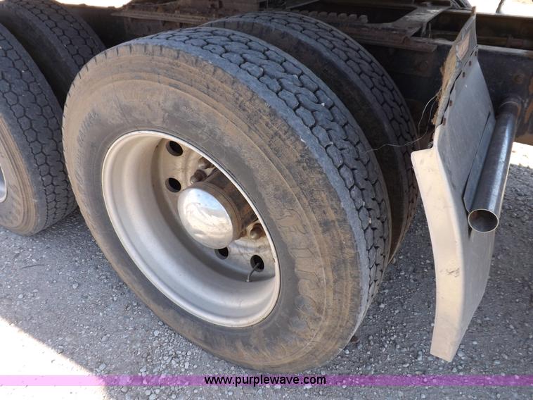 image for item F6218 1997 Kenworth T800 tandem axle semi truck