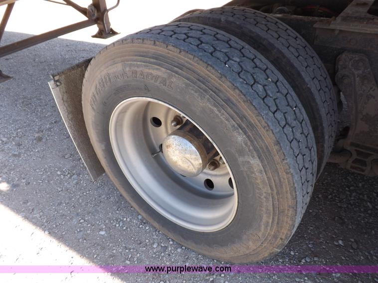 image for item F6218 1997 Kenworth T800 tandem axle semi truck