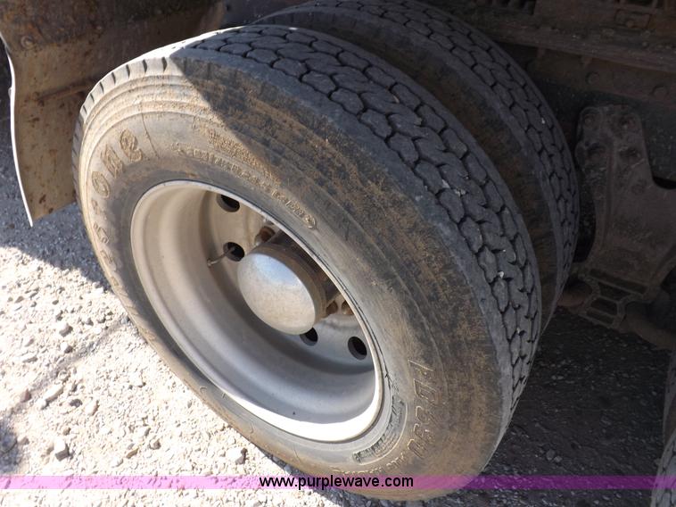 image for item F6218 1997 Kenworth T800 tandem axle semi truck