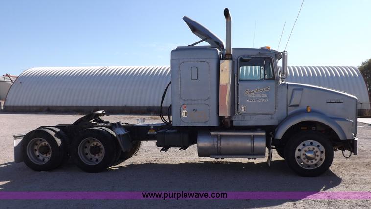 image for item F6219 1997 Kenworth T800 tandem axle semi truck
