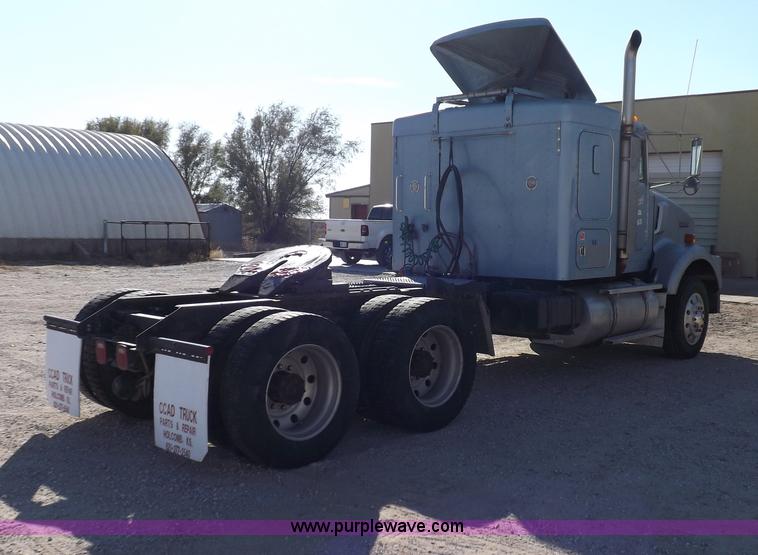 image for item F6219 1997 Kenworth T800 tandem axle semi truck