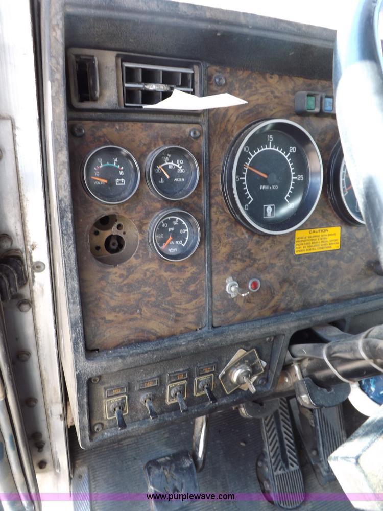 image for item F6219 1997 Kenworth T800 tandem axle semi truck