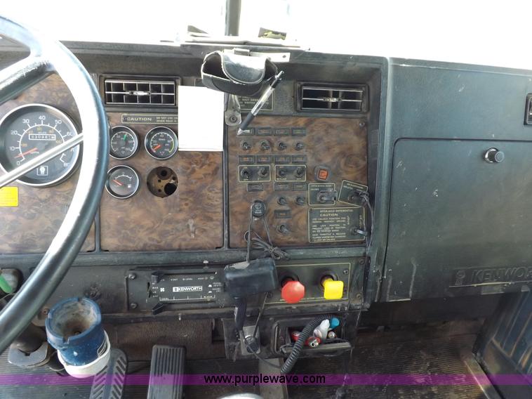 image for item F6219 1997 Kenworth T800 tandem axle semi truck