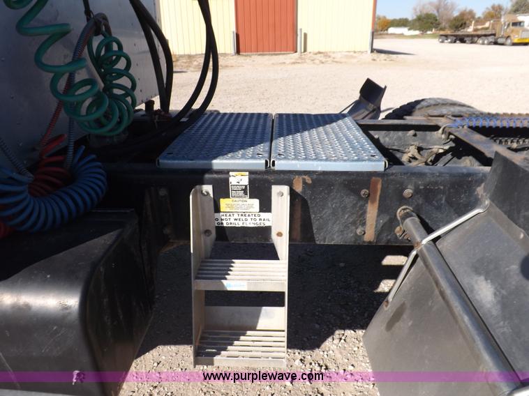 image for item F6219 1997 Kenworth T800 tandem axle semi truck