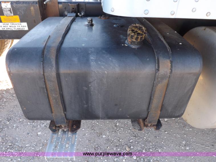 image for item F6219 1997 Kenworth T800 tandem axle semi truck