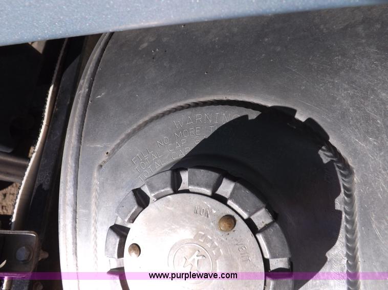 image for item F6219 1997 Kenworth T800 tandem axle semi truck