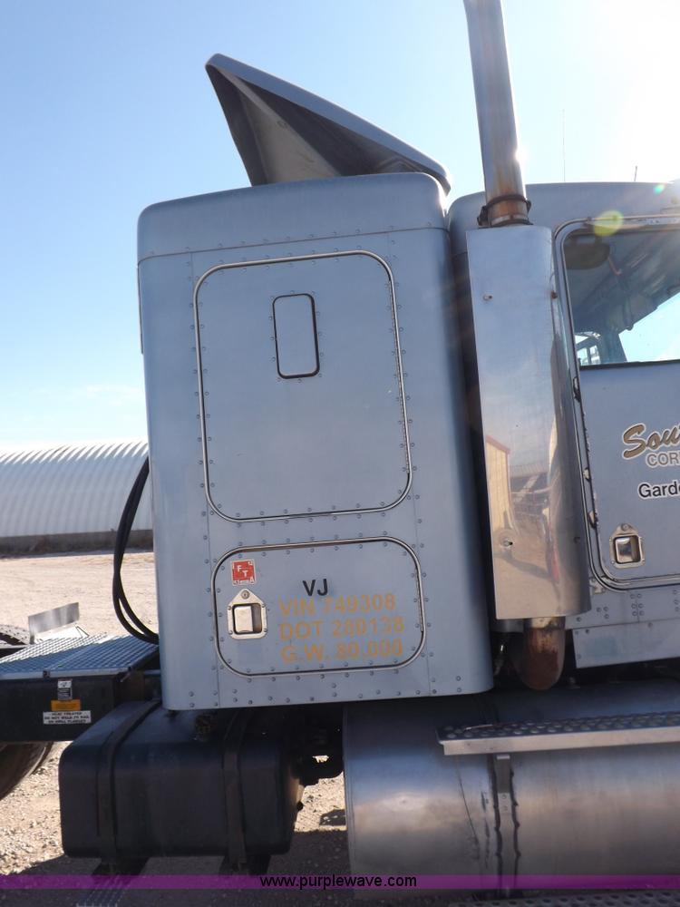 image for item F6219 1997 Kenworth T800 tandem axle semi truck