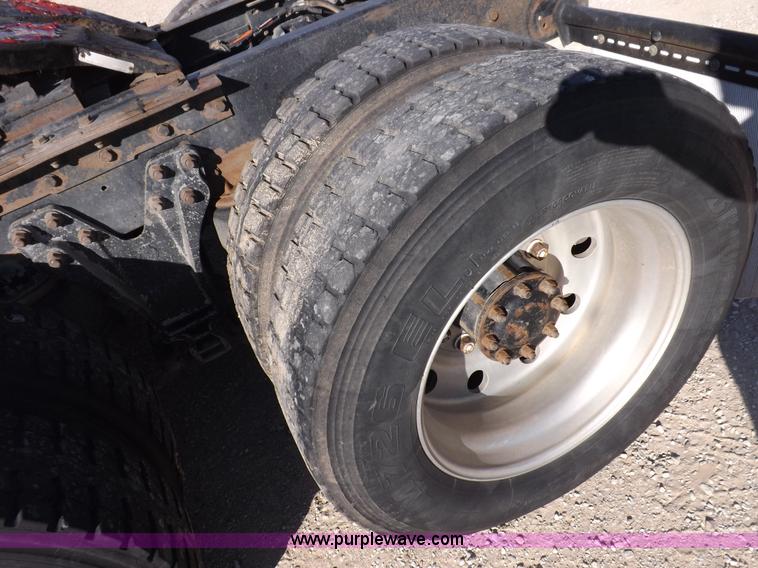 image for item F6219 1997 Kenworth T800 tandem axle semi truck