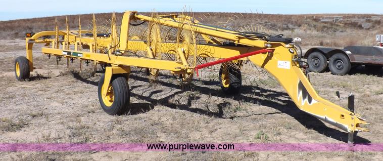 image for item F6220 2011 Vermeer VR1428 wheel rake