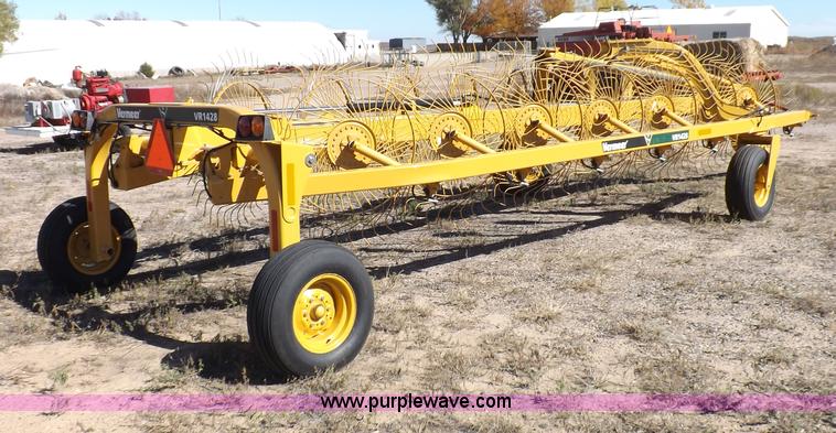 image for item F6220 2011 Vermeer VR1428 wheel rake