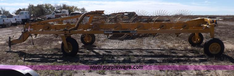 image for item F6220 2011 Vermeer VR1428 wheel rake