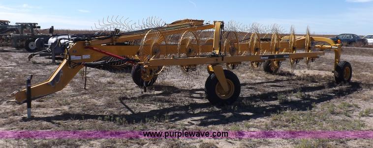 image for item F6220 2011 Vermeer VR1428 wheel rake