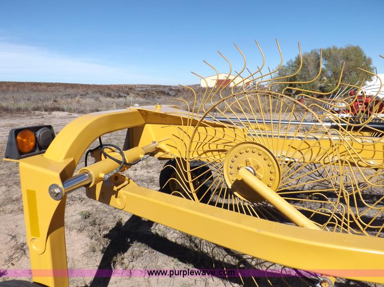 image for item F6220 2011 Vermeer VR1428 wheel rake