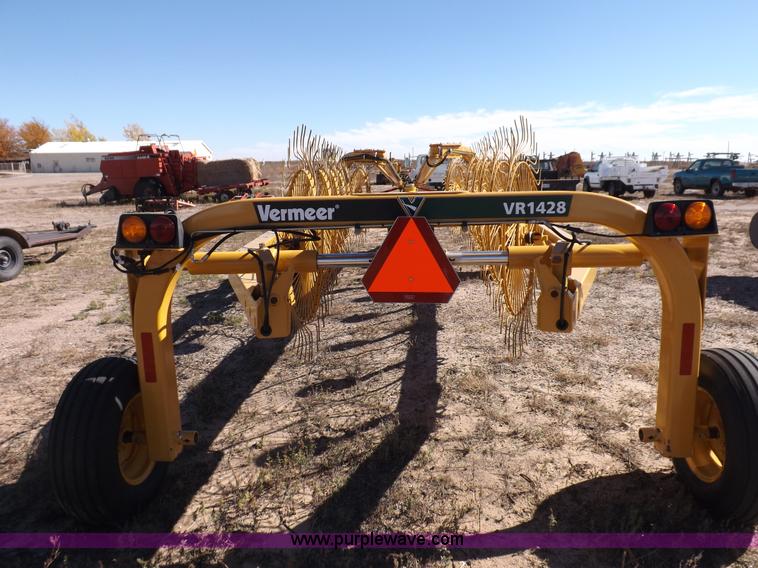 image for item F6220 2011 Vermeer VR1428 wheel rake
