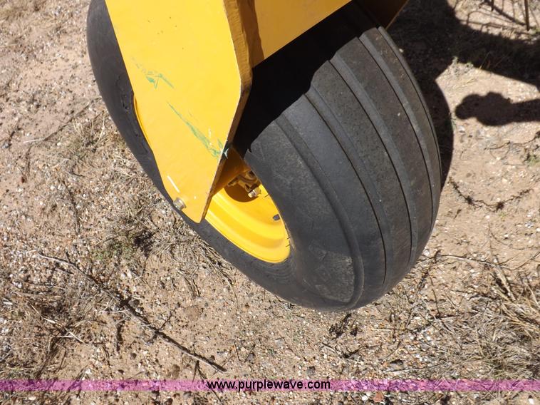 image for item F6220 2011 Vermeer VR1428 wheel rake