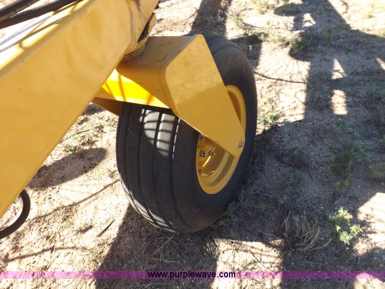 image for item F6220 2011 Vermeer VR1428 wheel rake