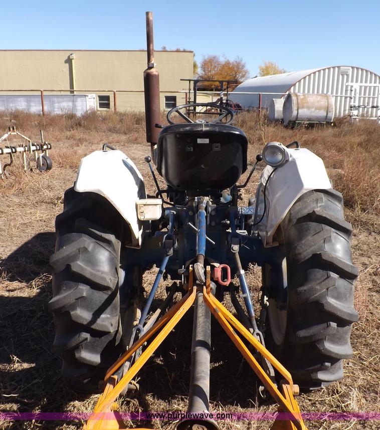 image for item F6225 Satoh Bull S-630D tractor