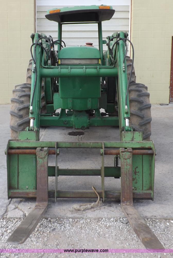 image for item F6233 1983 John Deere 2550 MFWD tractor