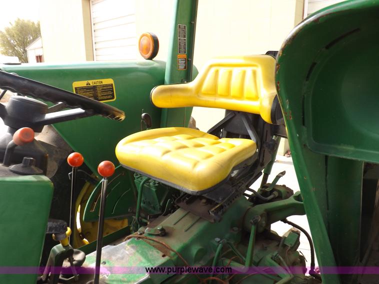 image for item F6233 1983 John Deere 2550 MFWD tractor