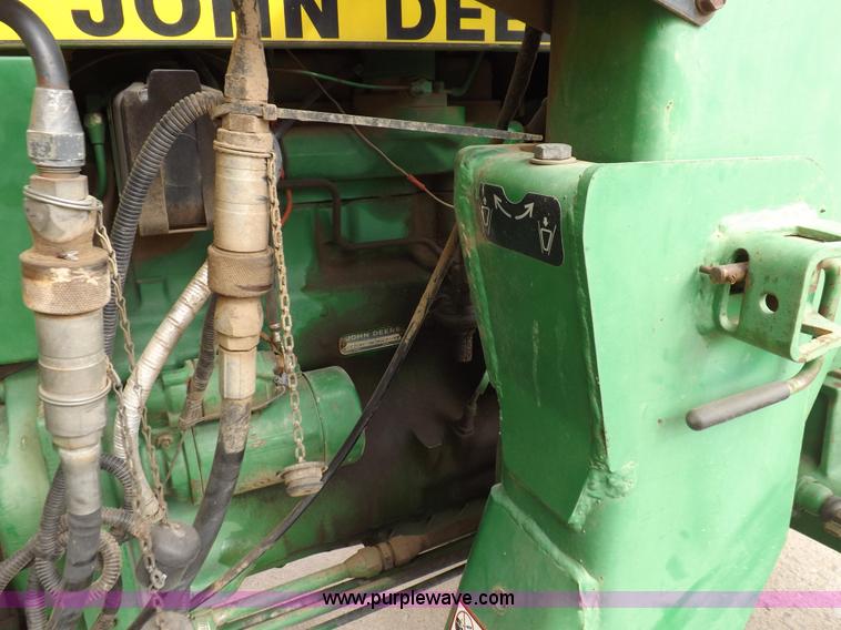 image for item F6233 1983 John Deere 2550 MFWD tractor