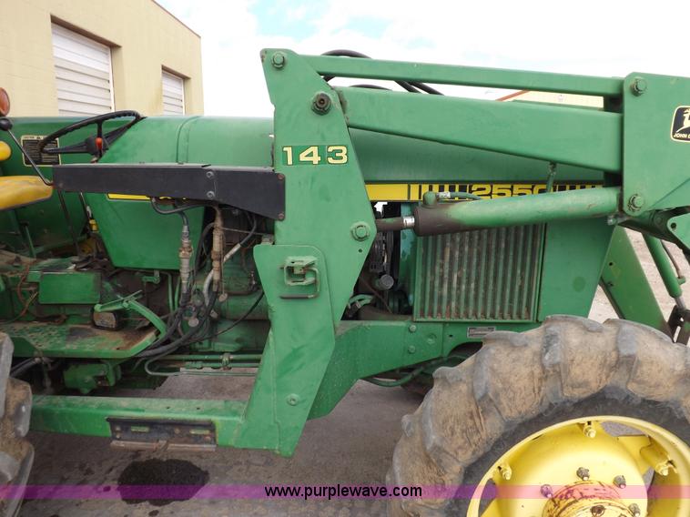image for item F6233 1983 John Deere 2550 MFWD tractor