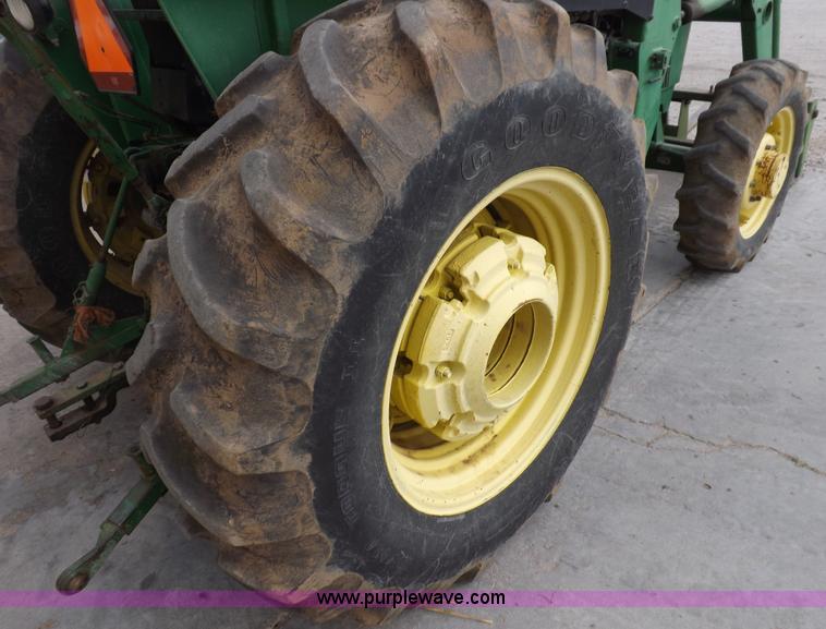 image for item F6233 1983 John Deere 2550 MFWD tractor