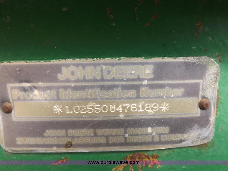 image for item F6233 1983 John Deere 2550 MFWD tractor