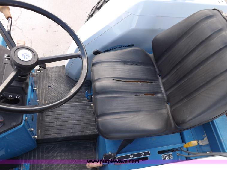 image for item F6236 Ford New Holland 1920SSS 4WD tractor