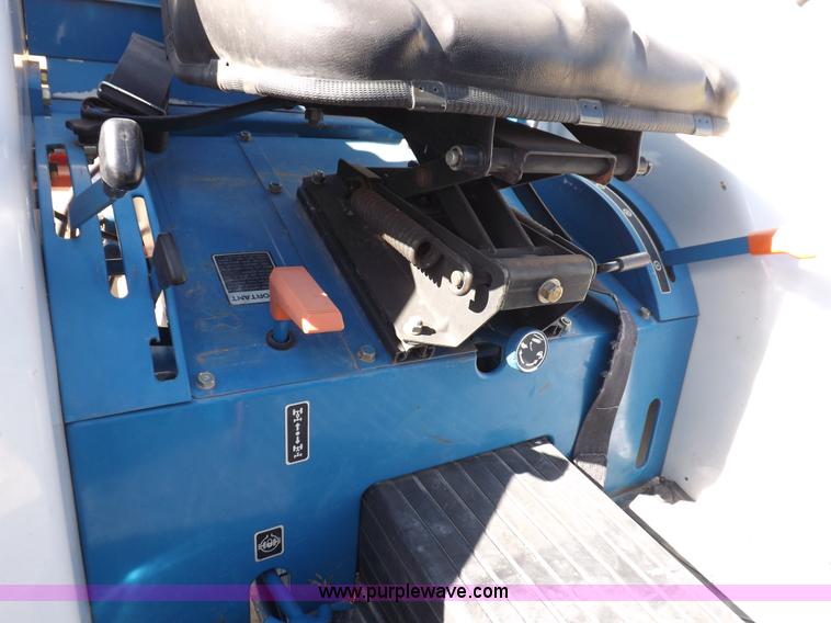 image for item F6236 Ford New Holland 1920SSS 4WD tractor