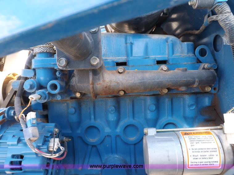 image for item F6236 Ford New Holland 1920SSS 4WD tractor