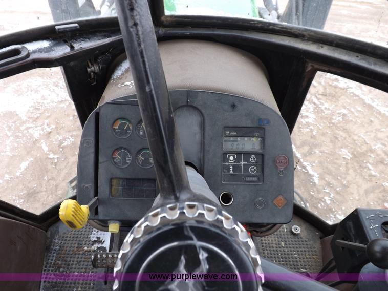 image for item F6240 1985 John Deere 4650 tractor