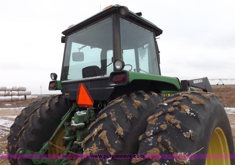 image for item F6240 1985 John Deere 4650 tractor