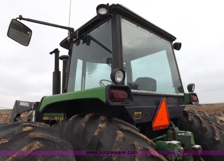 image for item F6240 1985 John Deere 4650 tractor