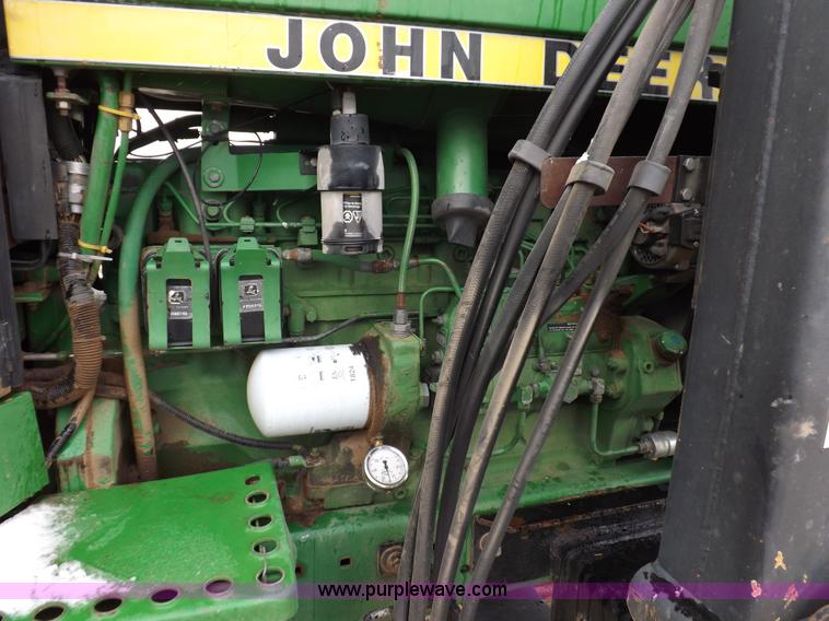 image for item F6240 1985 John Deere 4650 tractor