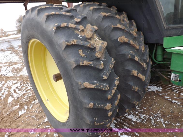 image for item F6240 1985 John Deere 4650 tractor