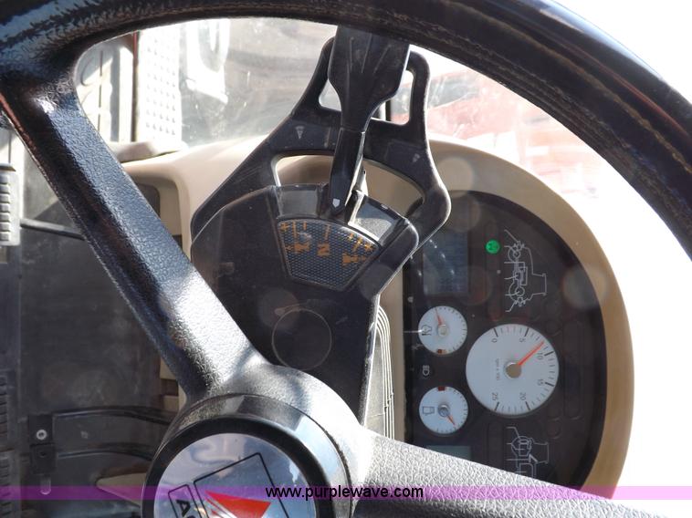 image for item F6241 2004 AGCO RT120A MFWD tractor