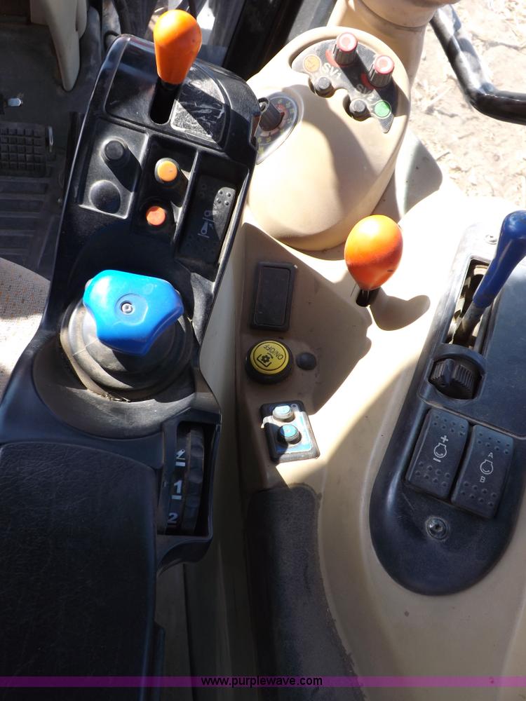 image for item F6241 2004 AGCO RT120A MFWD tractor