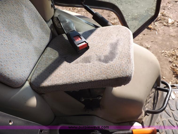 image for item F6241 2004 AGCO RT120A MFWD tractor