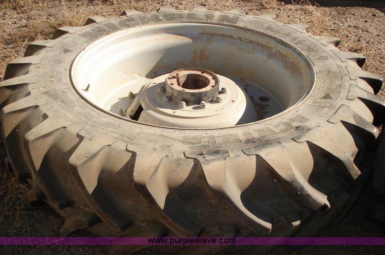 image for item F6242 White 8610 MFWD tractor