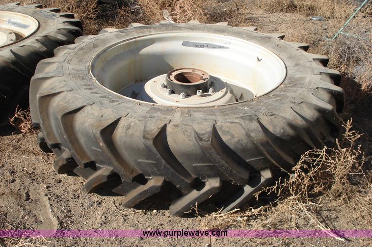 image for item F6242 White 8610 MFWD tractor