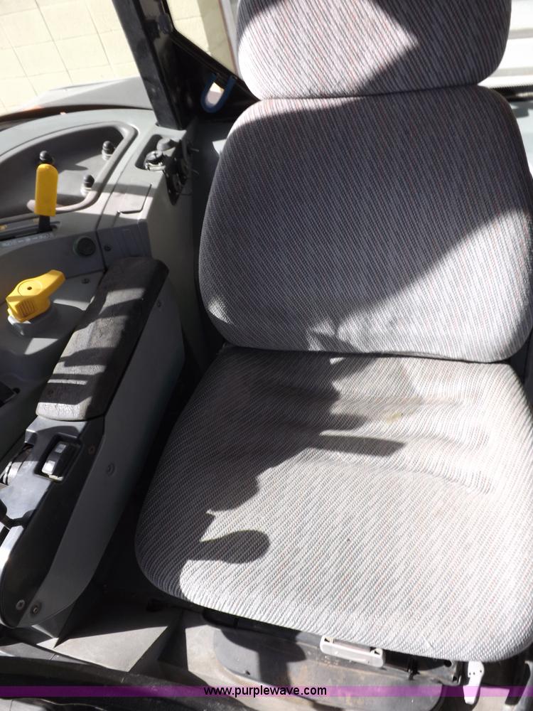 image for item F6243 1998 AGCO Allis 8785 MFWD tractor