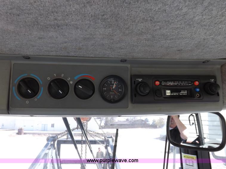 image for item F6243 1998 AGCO Allis 8785 MFWD tractor