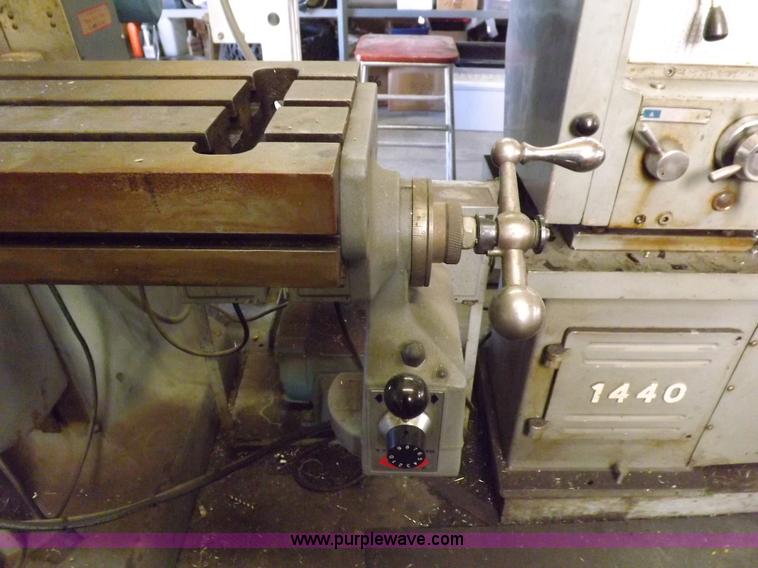 image for item J9047 Bridgeport 130321 vertical knee mill with power feed