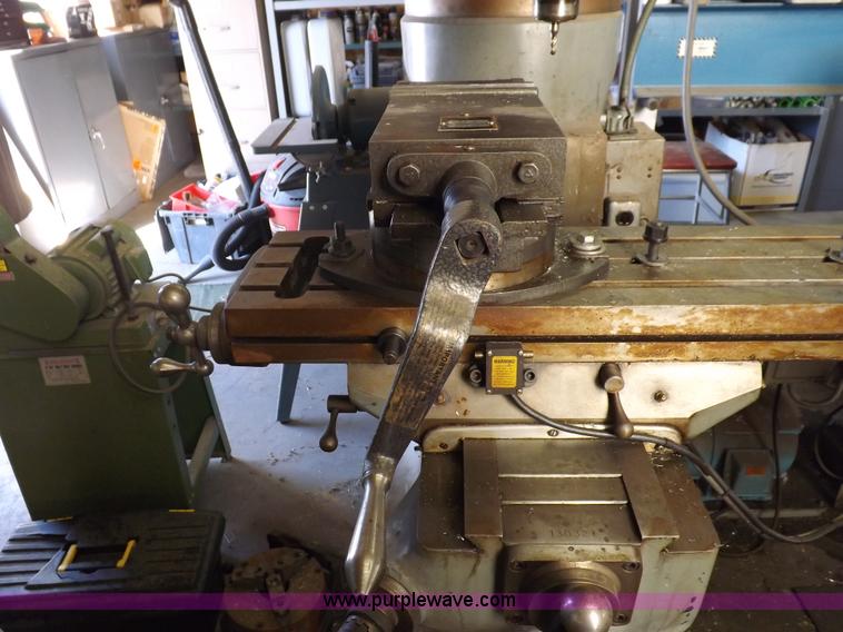 image for item J9047 Bridgeport 130321 vertical knee mill with power feed