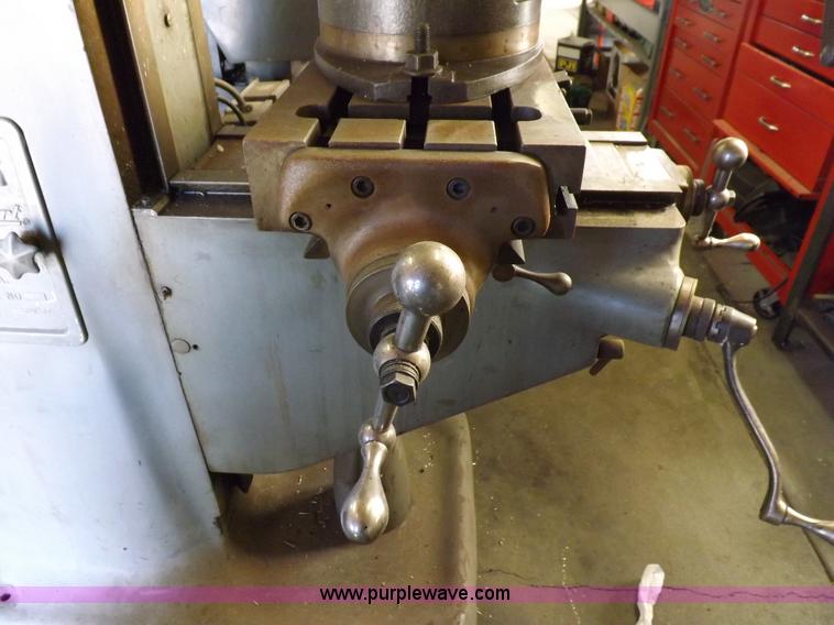 image for item J9047 Bridgeport 130321 vertical knee mill with power feed