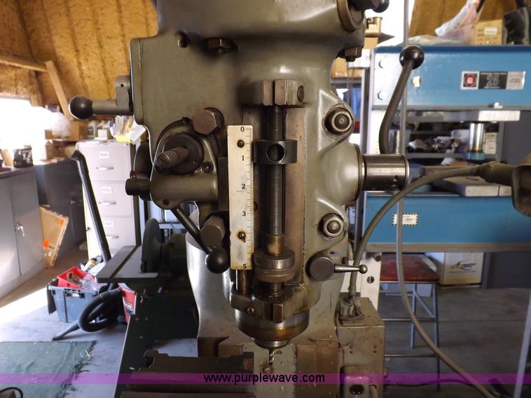 image for item J9047 Bridgeport 130321 vertical knee mill with power feed