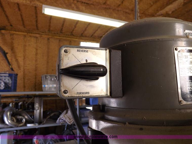 image for item J9047 Bridgeport 130321 vertical knee mill with power feed