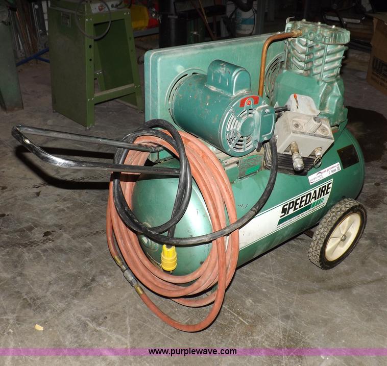 image for item J9098 Speedaire air compressor