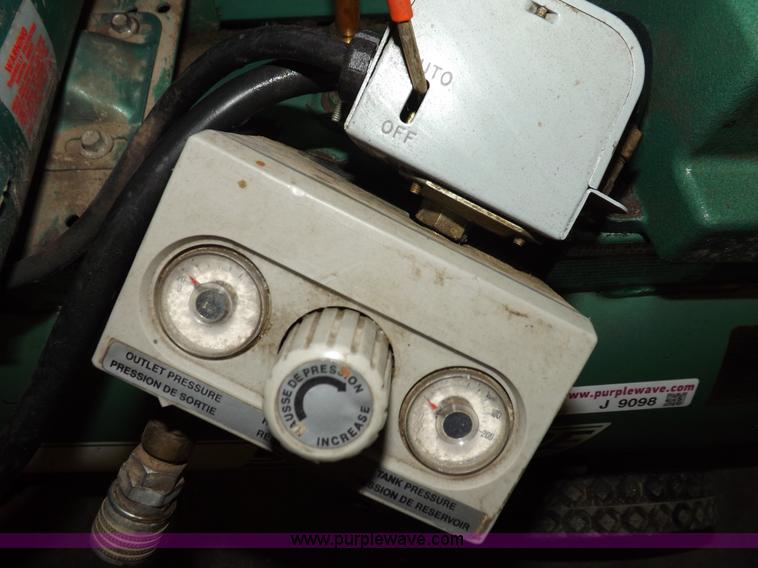 image for item J9098 Speedaire air compressor