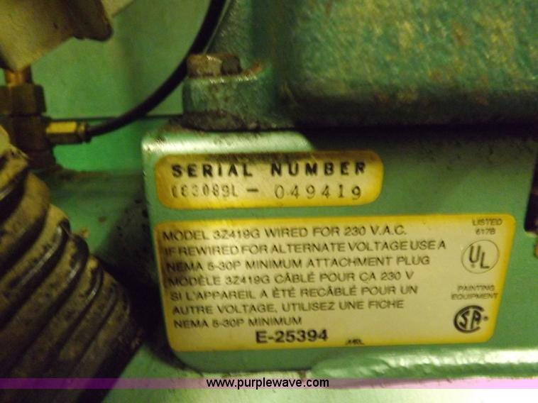image for item J9098 Speedaire air compressor